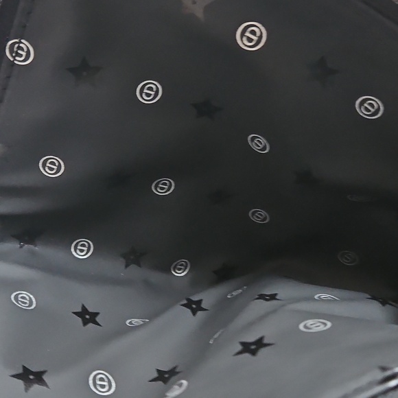 Dior Brush Holder Cosmetic Bag. - Picture 7 of 8